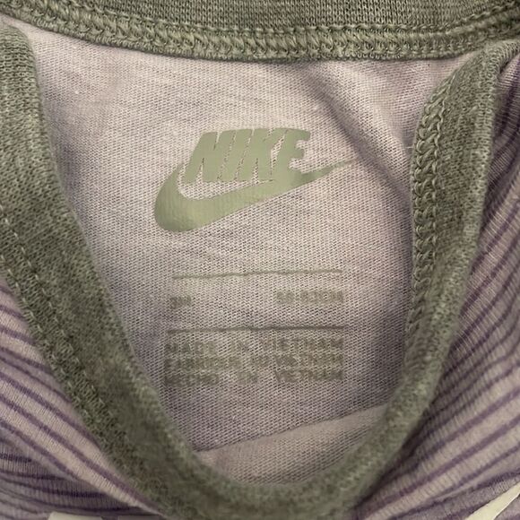 Nike — Light Purple Baby Girl 3M Long Sleeve Sleeper Onesie - Picture 2 of 4